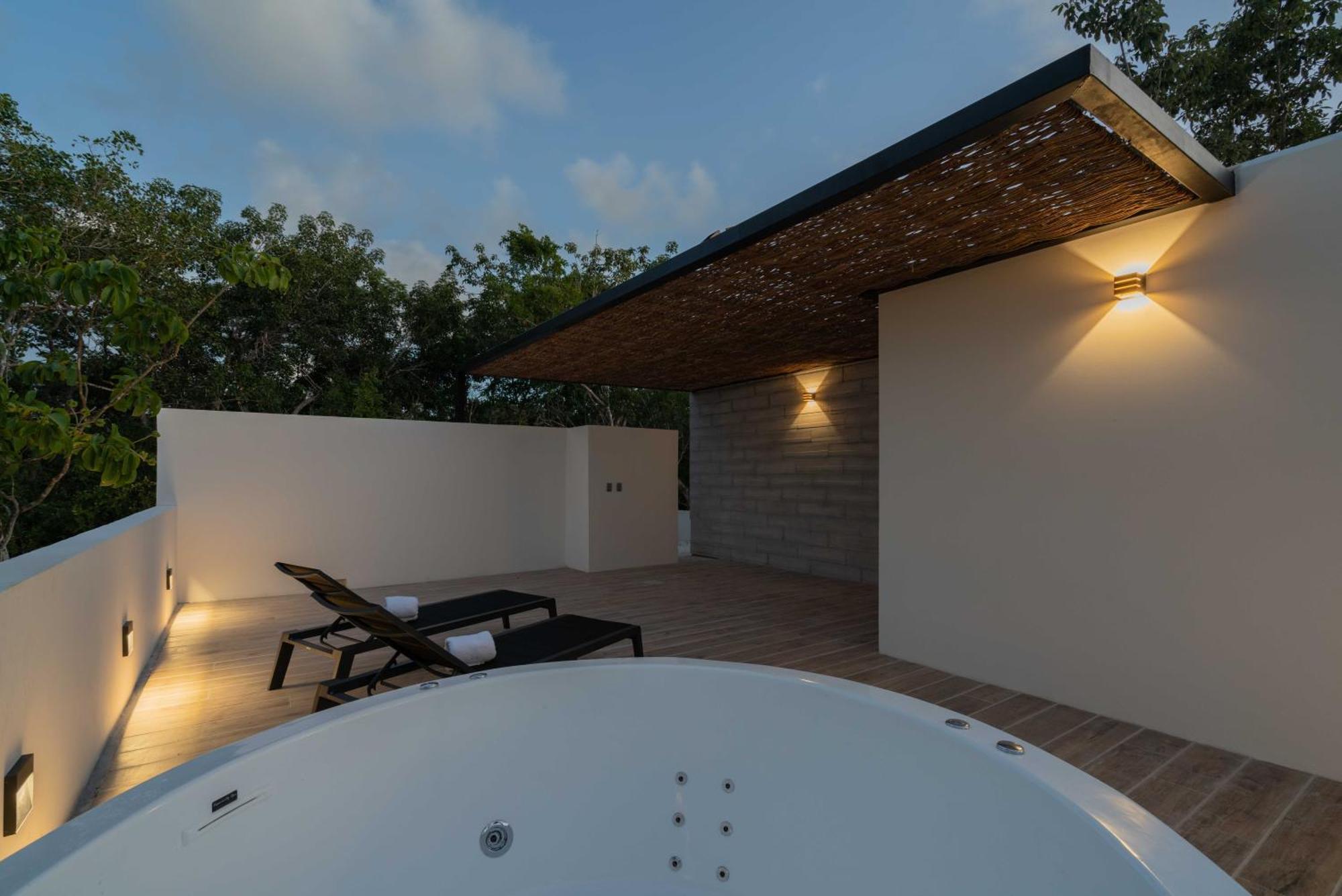 Twelve O'Clock - Luxury Villas ตูลุม ภายนอก รูปภาพ
